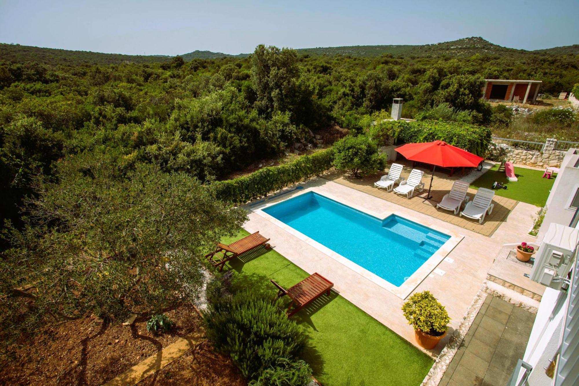Holiday House Nena With Pool Vinisce Luaran gambar